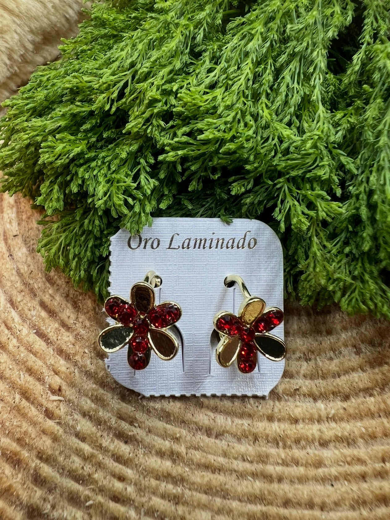 Flower Hoop Earrings 14Kt Gold filled/ Arracadas de 14Kt Oro laminado