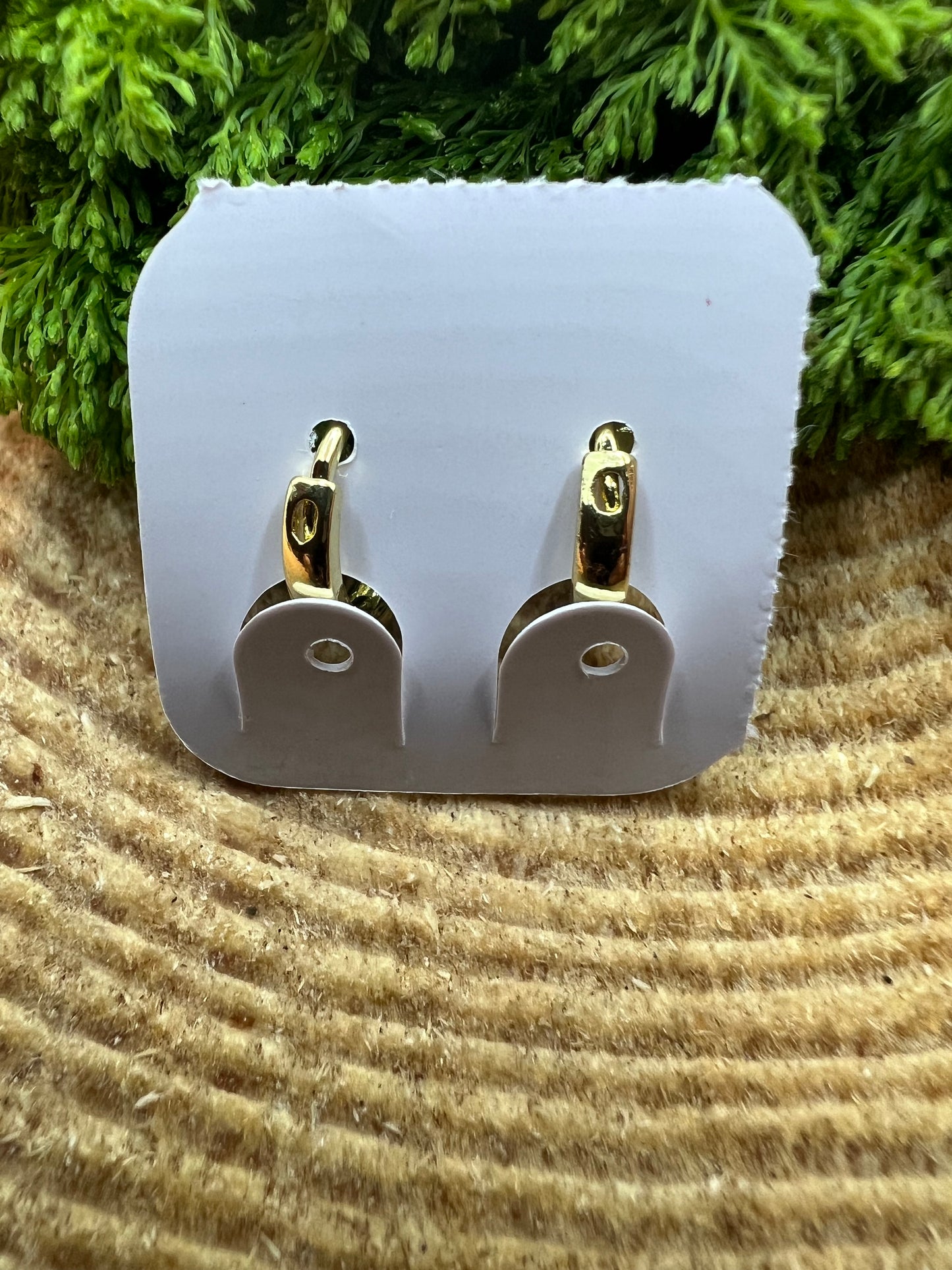 14kt Heart Gold Filled Hoop Earrings/ Arracadas de corazón en oro laminado