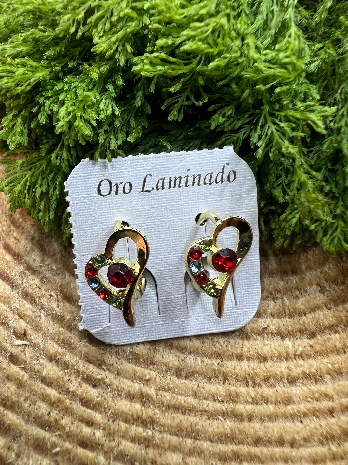 14kt Heart Gold Filled Hoop Earrings/ Arracadas de corazón en oro laminado